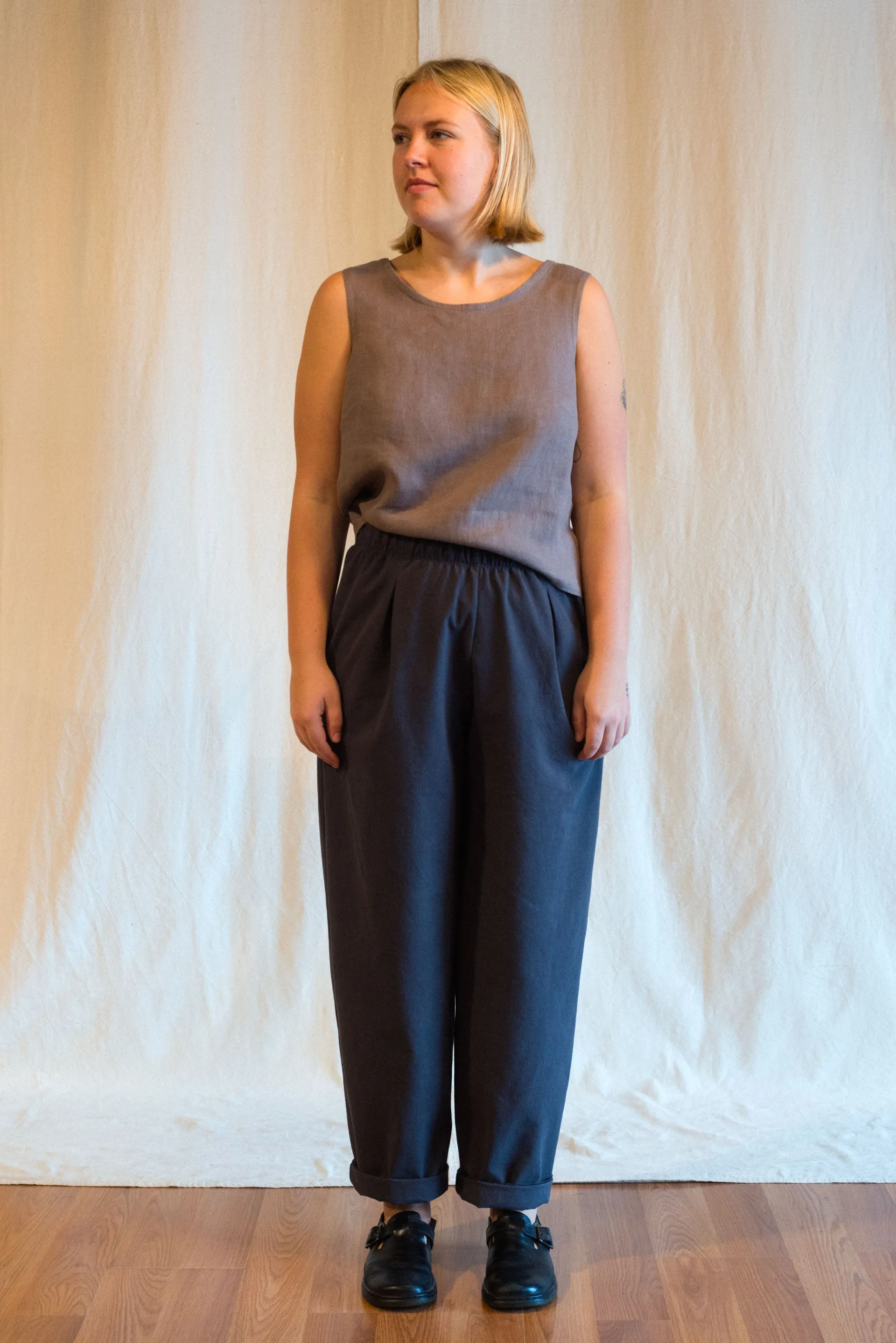 Maggie Crop - Linen sold by Leka