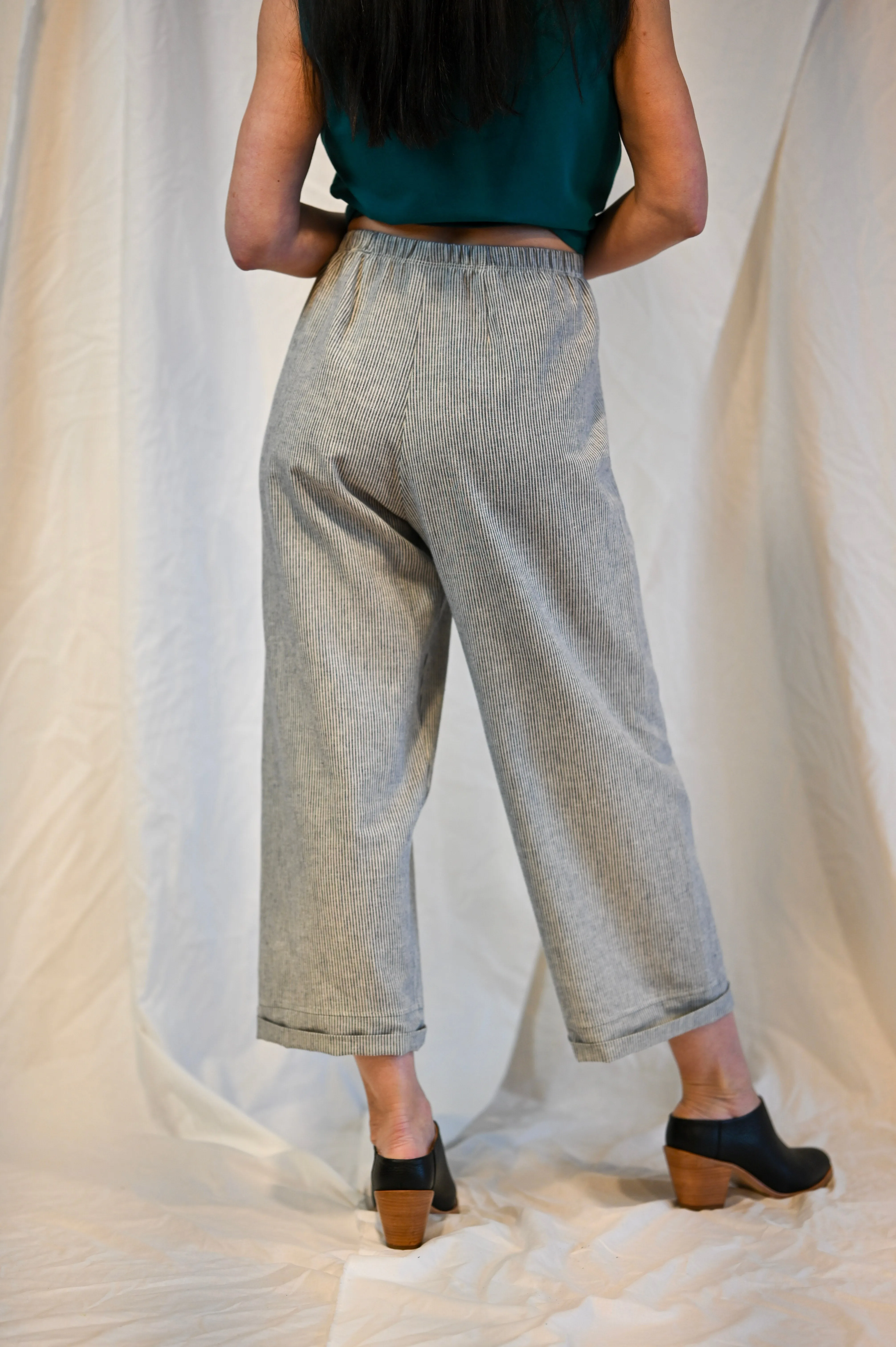 Crop Pant (SALE) sold by Leka product image thumbnail 4