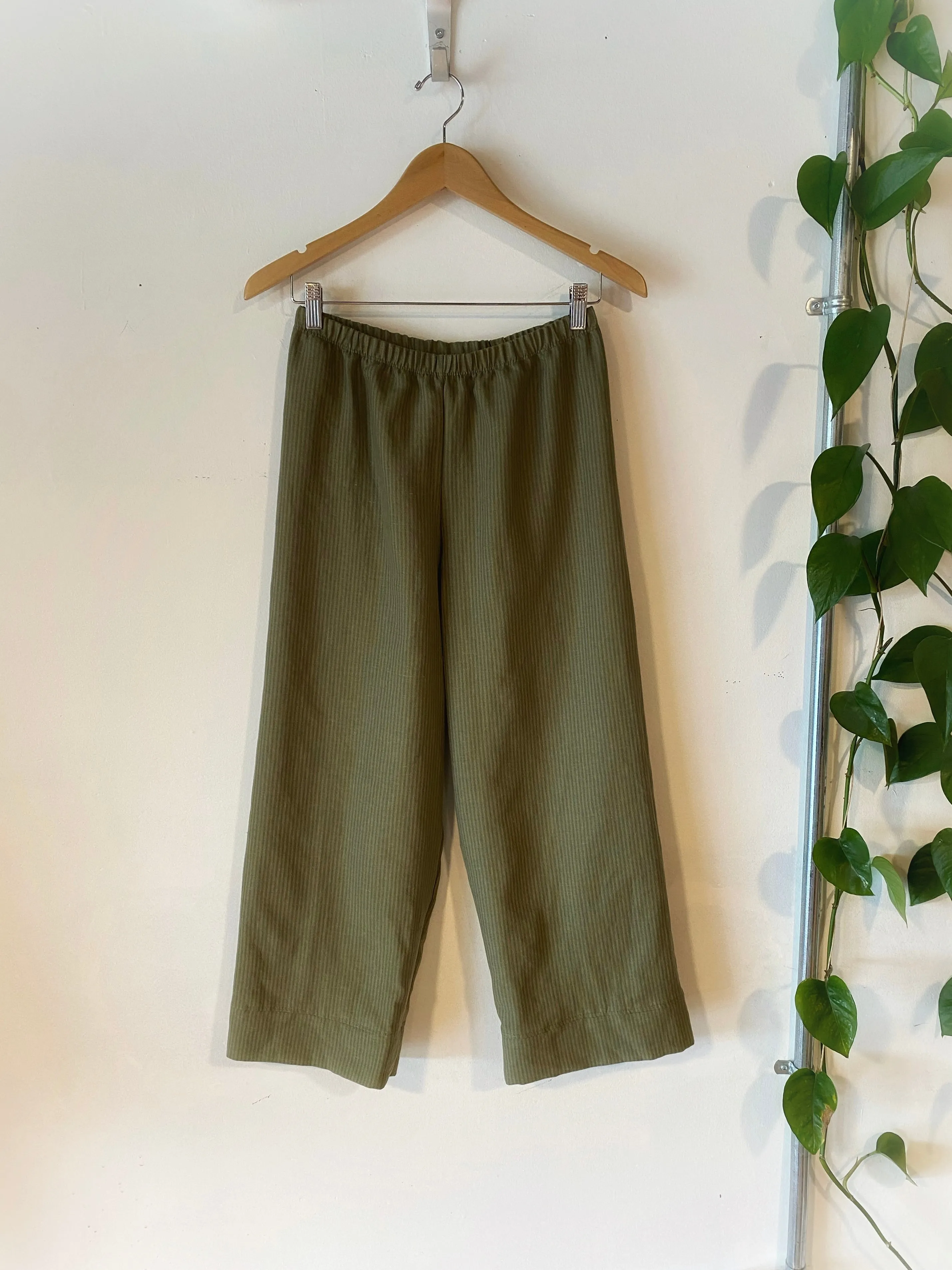 Crop Pant (SALE) sold by Leka