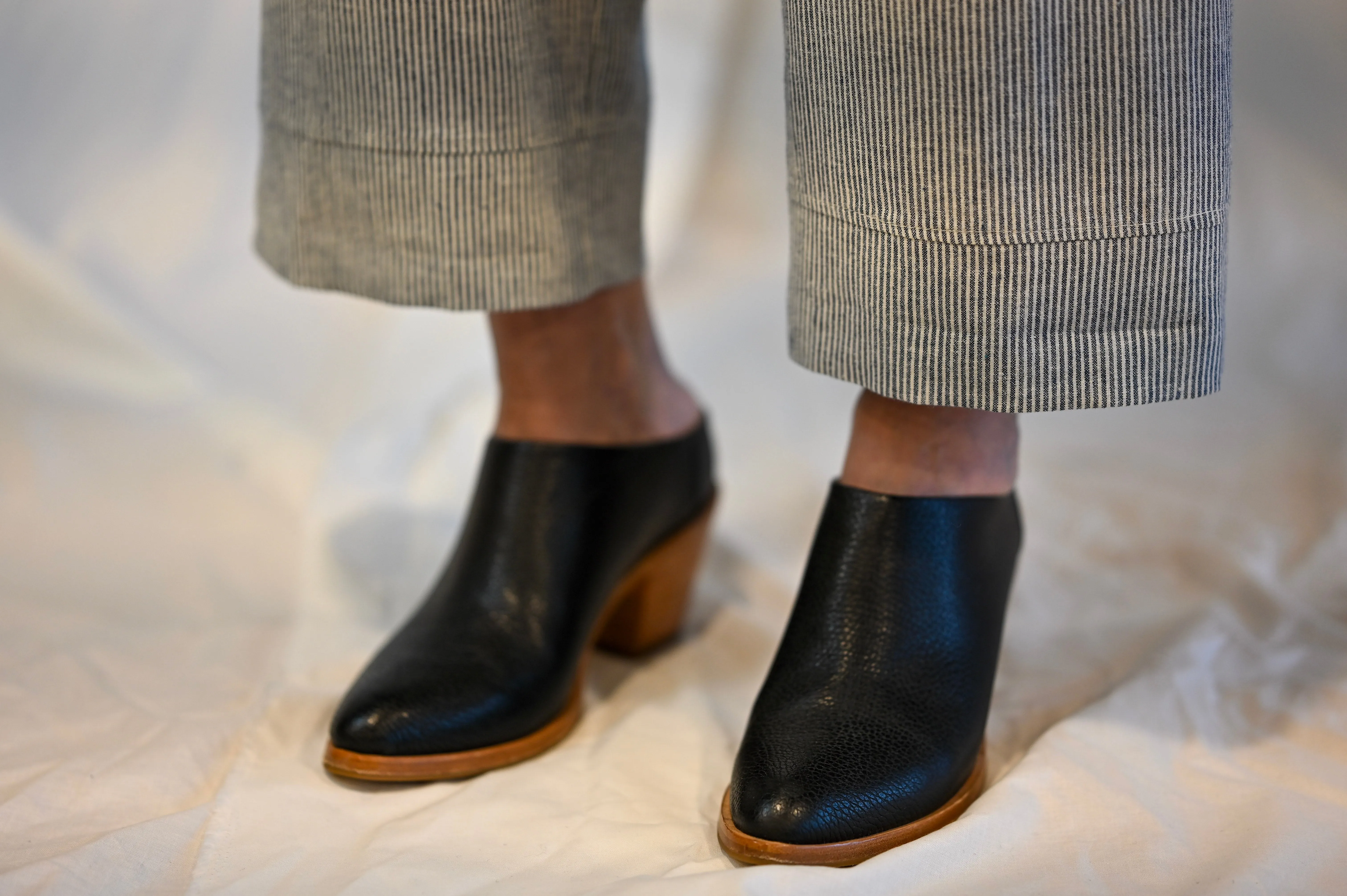 Crop Pant (SALE) sold by Leka product image thumbnail 5