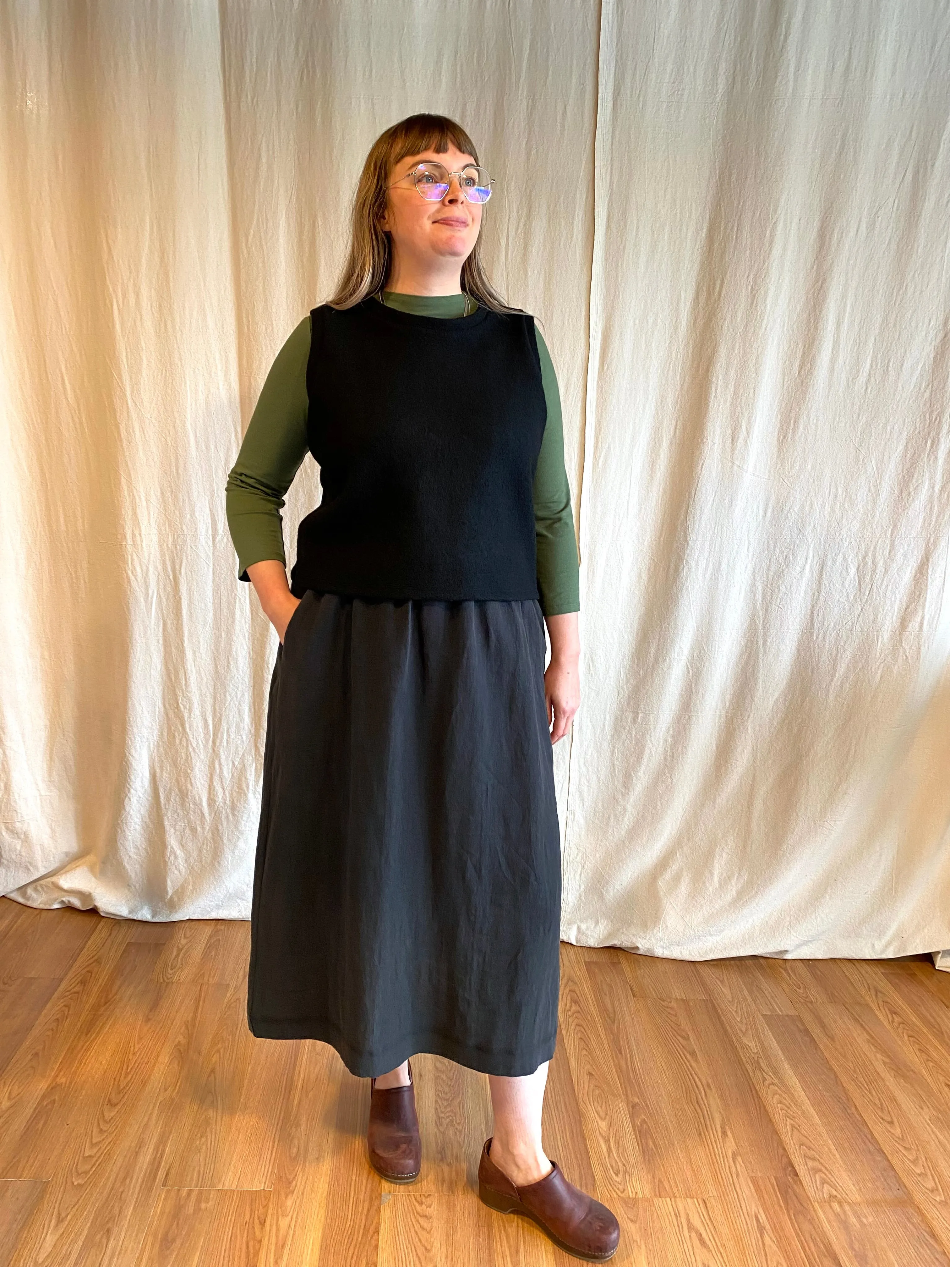 Pullover Vest sold by Leka product image thumbnail 2