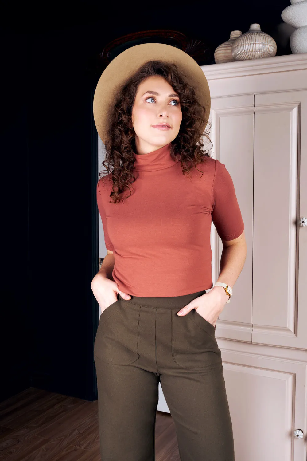 Haut Sara sold by Meemoza