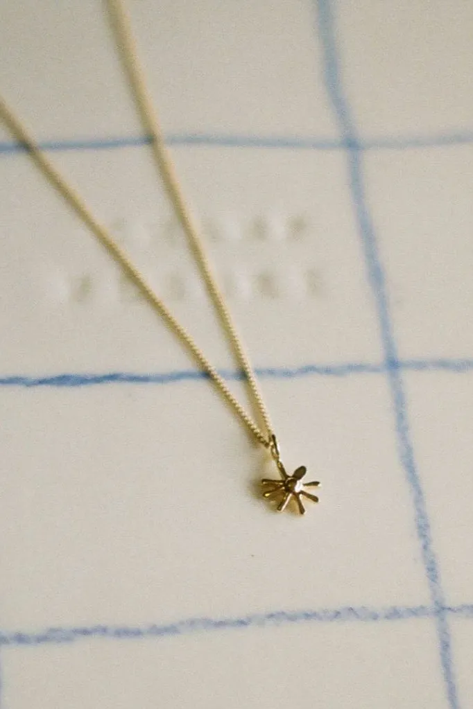 Pendentif marguerite - Manufacture fait main sold by Meemoza product image thumbnail 2