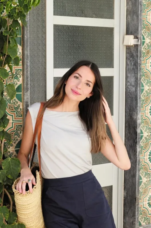 Haut Shields sold by Meemoza