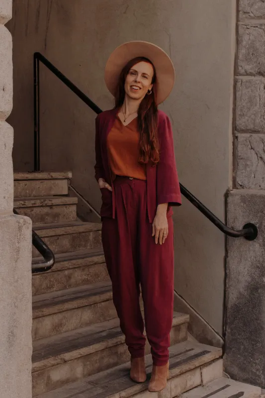 Pantalon Maëlle végane Bourgogne sold by Meemoza