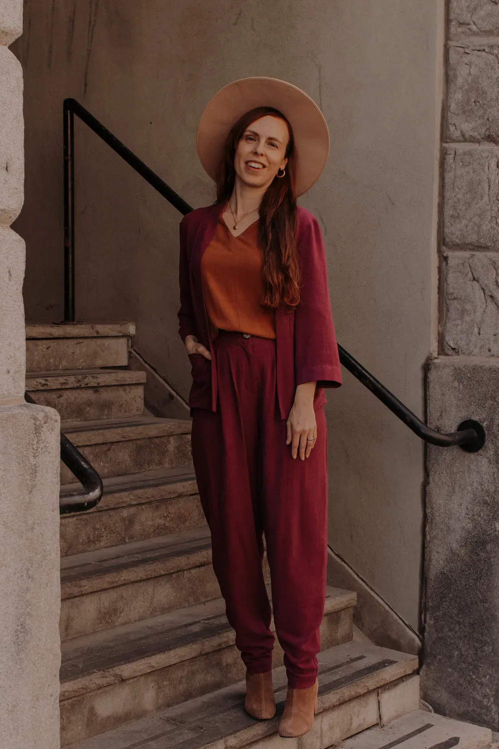 Pantalon Maëlle végane Bourgogne sold by Meemoza