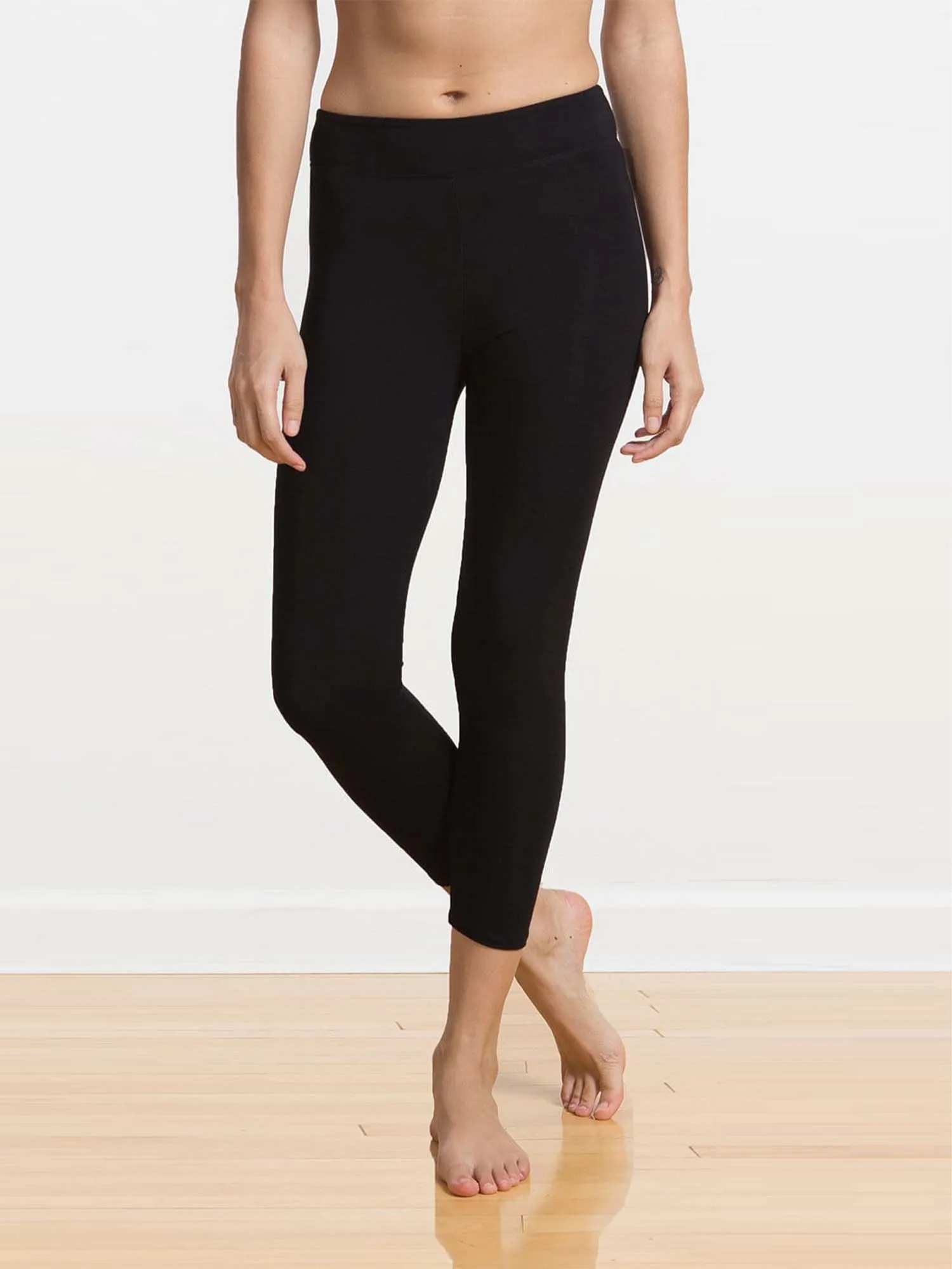 Lucy mid-rise capri legging sold by Miik product image thumbnail 4