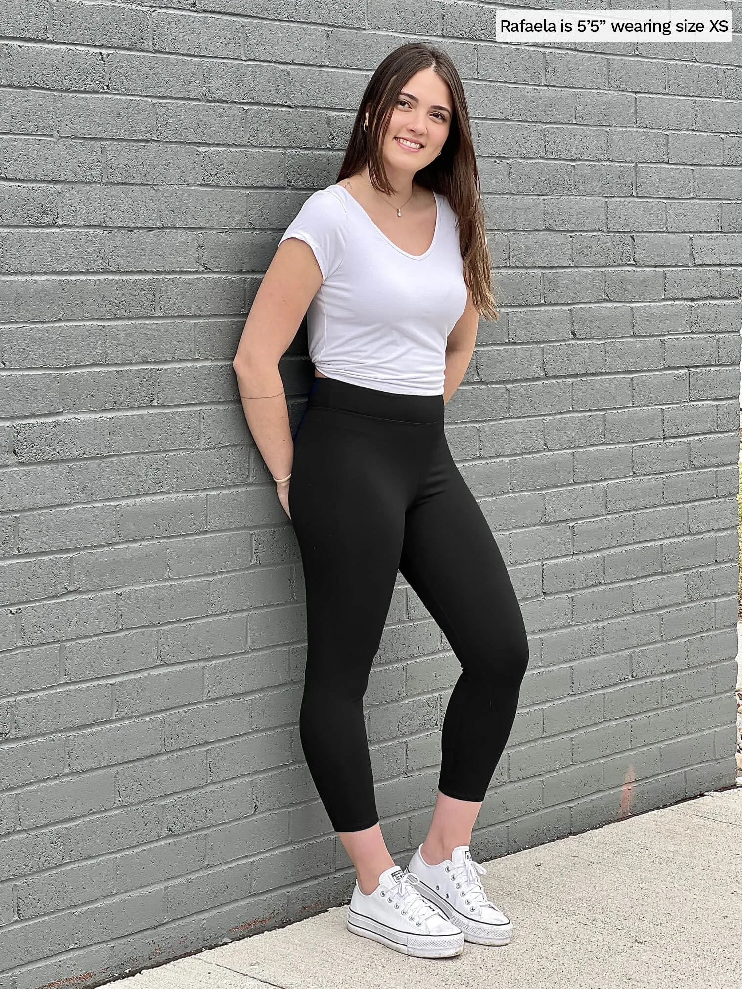 Lucy mid-rise capri legging sold by Miik product image thumbnail 3