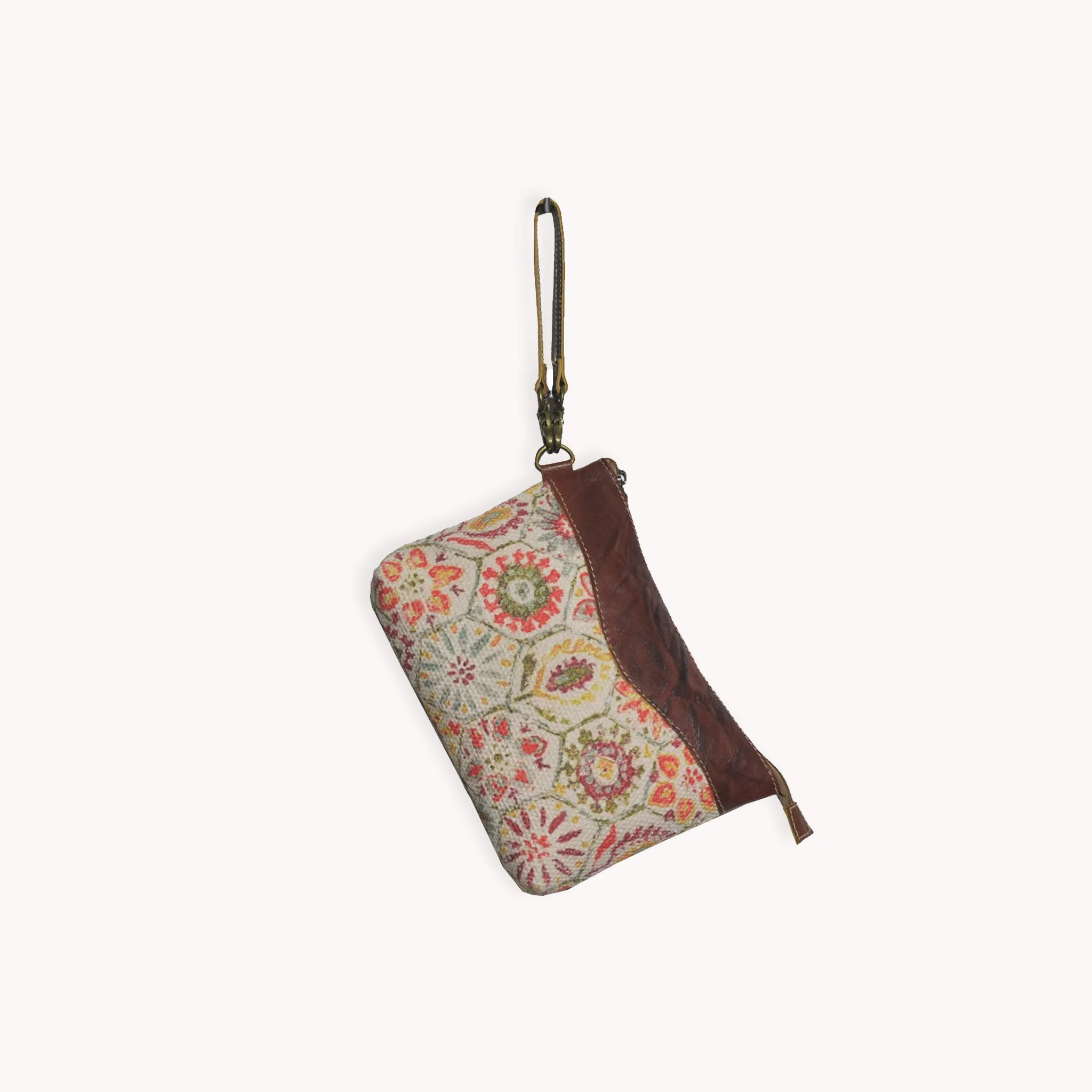 Valley Pouch sold by POKOLOKO