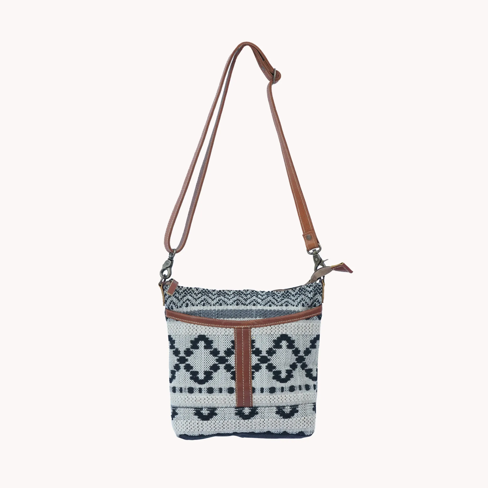 Mesa Shoulder Bag sold by POKOLOKO product image thumbnail 4