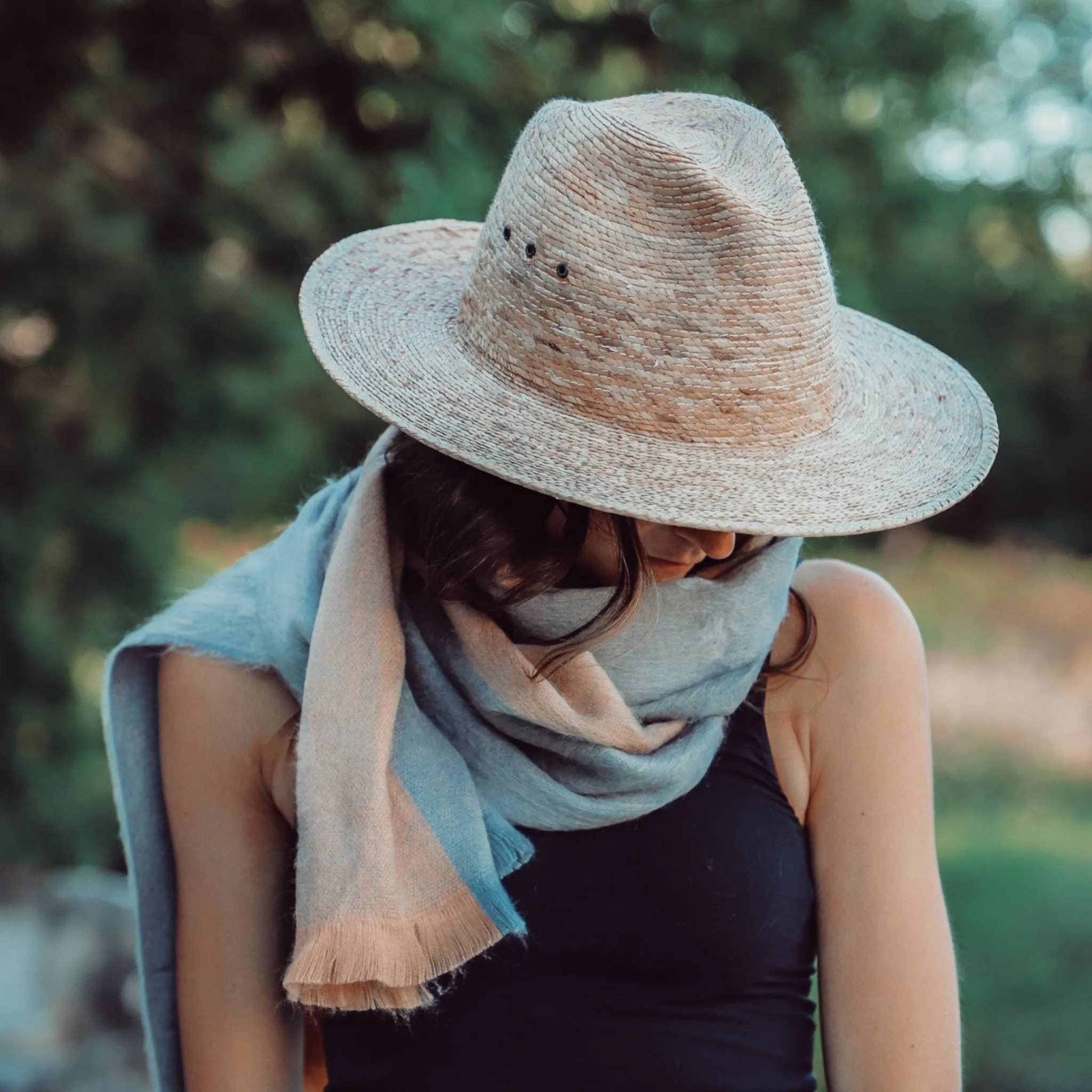 Two-Tone Alpaca Seamless Scarf sold by POKOLOKO product image thumbnail 5
