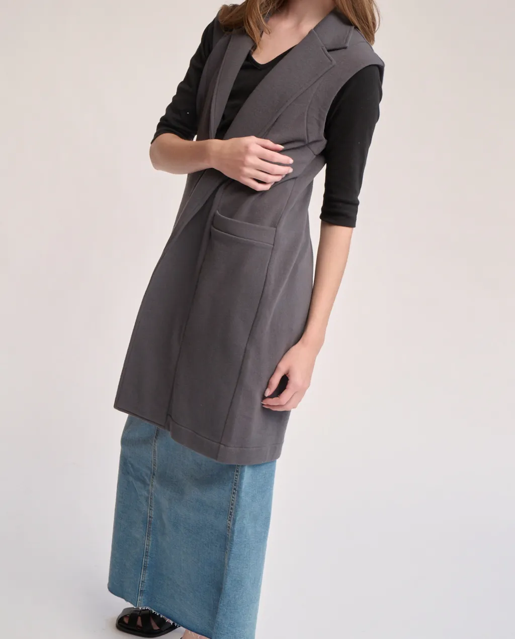 Centie sleeveless blazer sold by preloved product image thumbnail 3