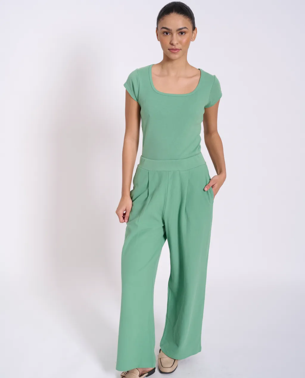 Shalaya ankle pants sold by preloved