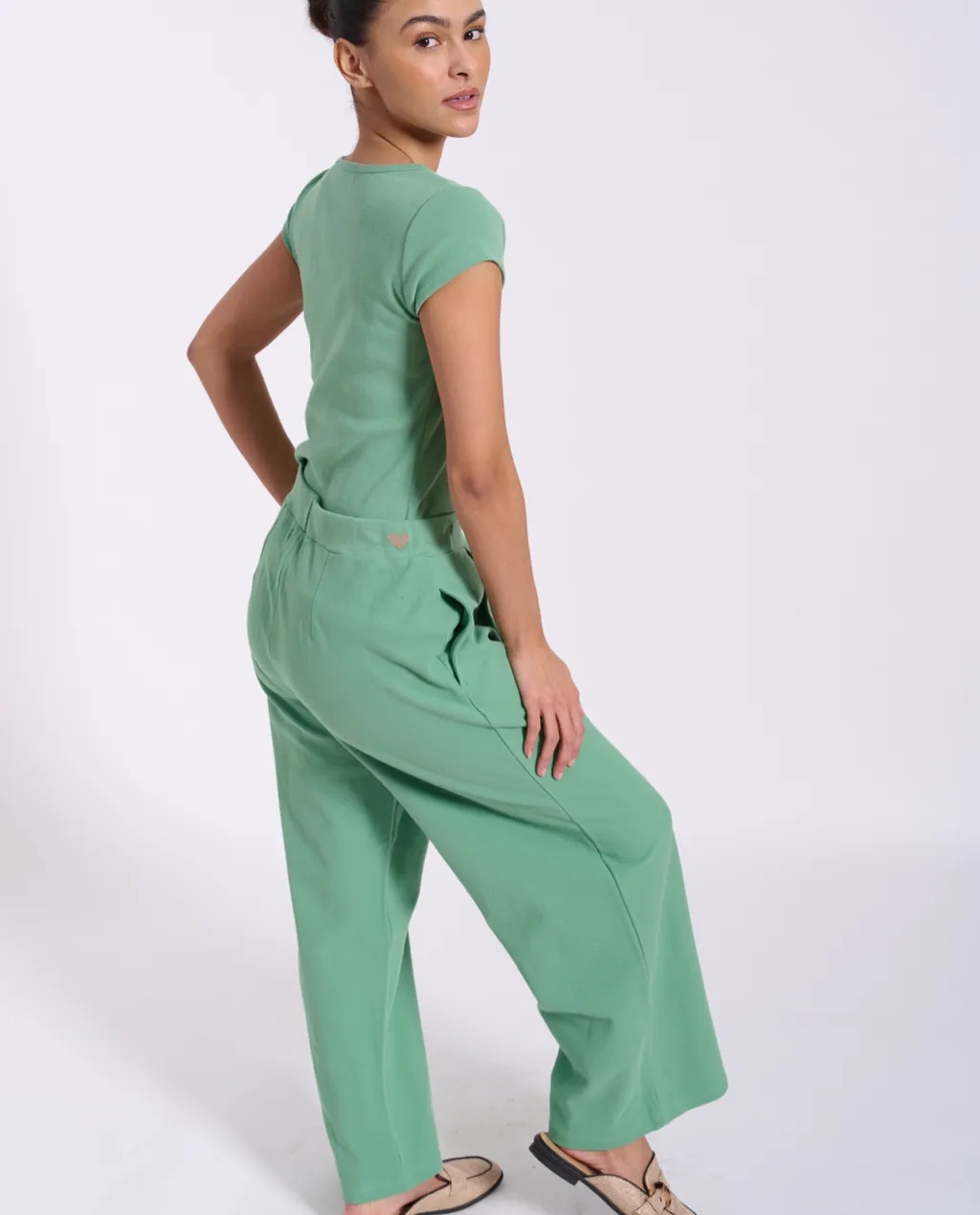 Shalaya ankle pants sold by preloved product image thumbnail 3