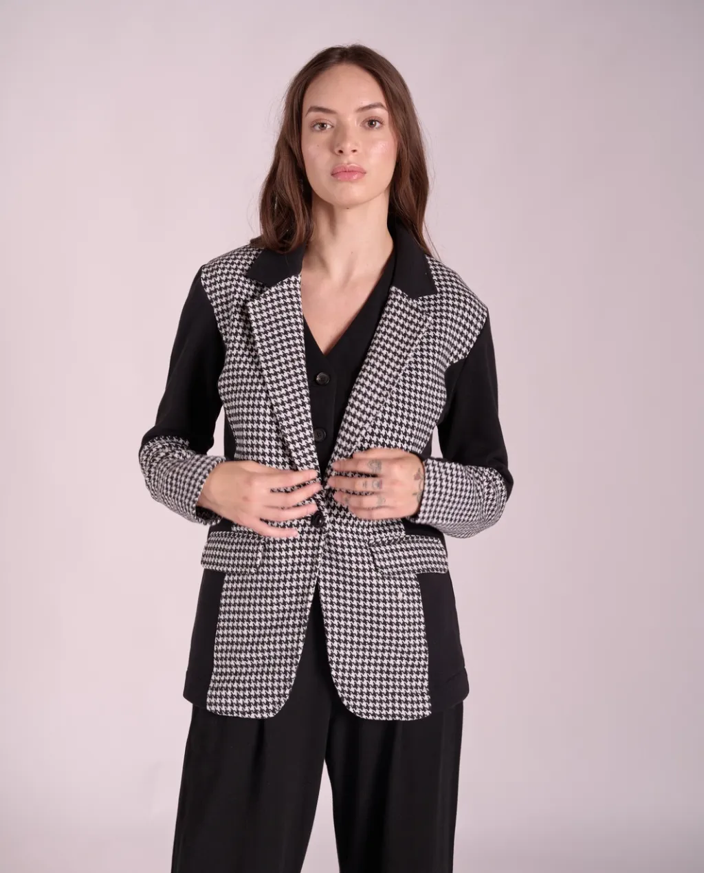 Sarah blazer sold by preloved product image thumbnail 3