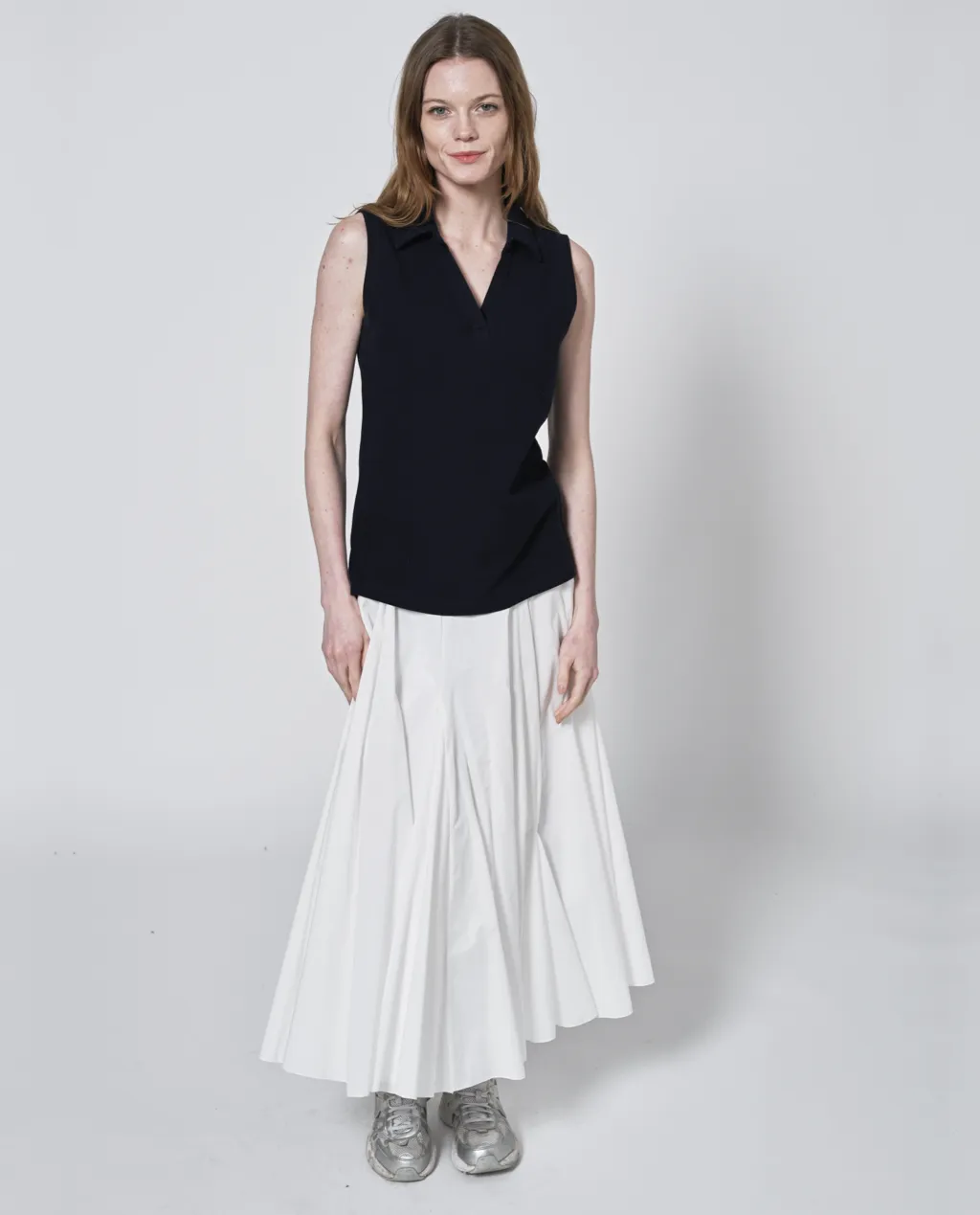 Kylie V-neck Top sold by preloved product image thumbnail 4