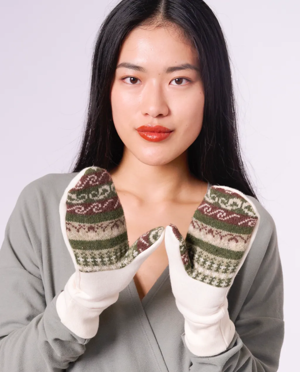 Ariel Mitts in Eco with Upcycled Wool sold by preloved product image thumbnail 2