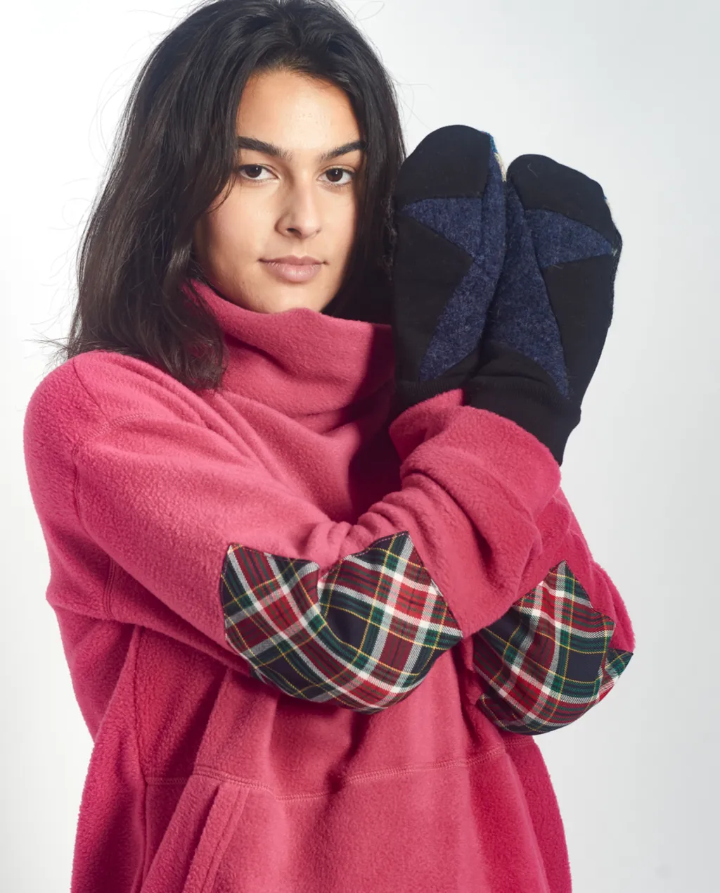 Skye Mitts in Black with Upcycled Wool sold by preloved product image thumbnail 4