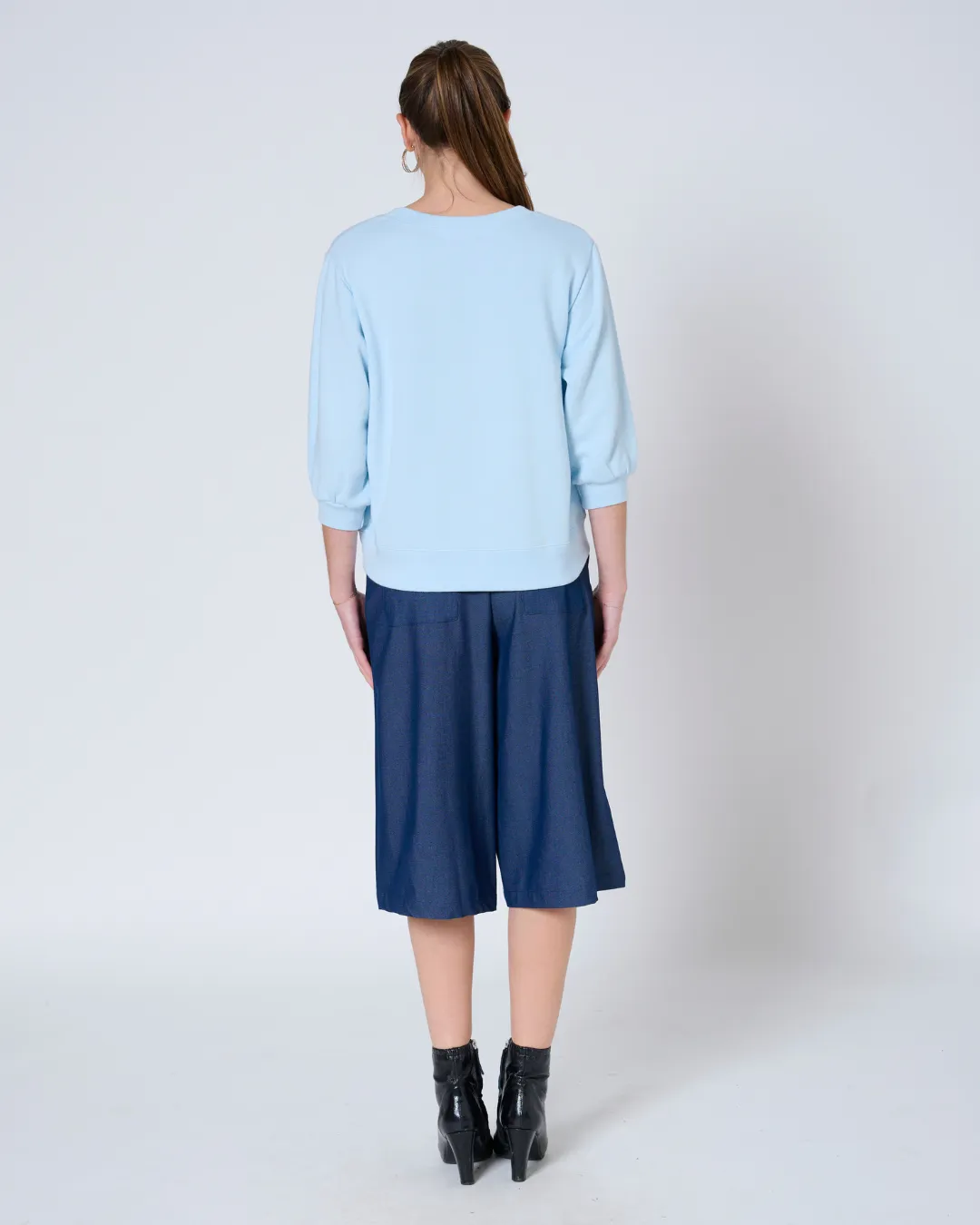 Anja V-neck sweatshirt sold by preloved product image thumbnail 5