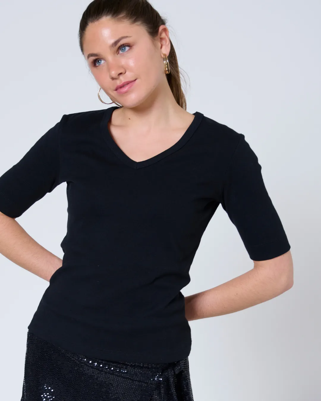 Signa V-neck Top sold by preloved product image thumbnail 5