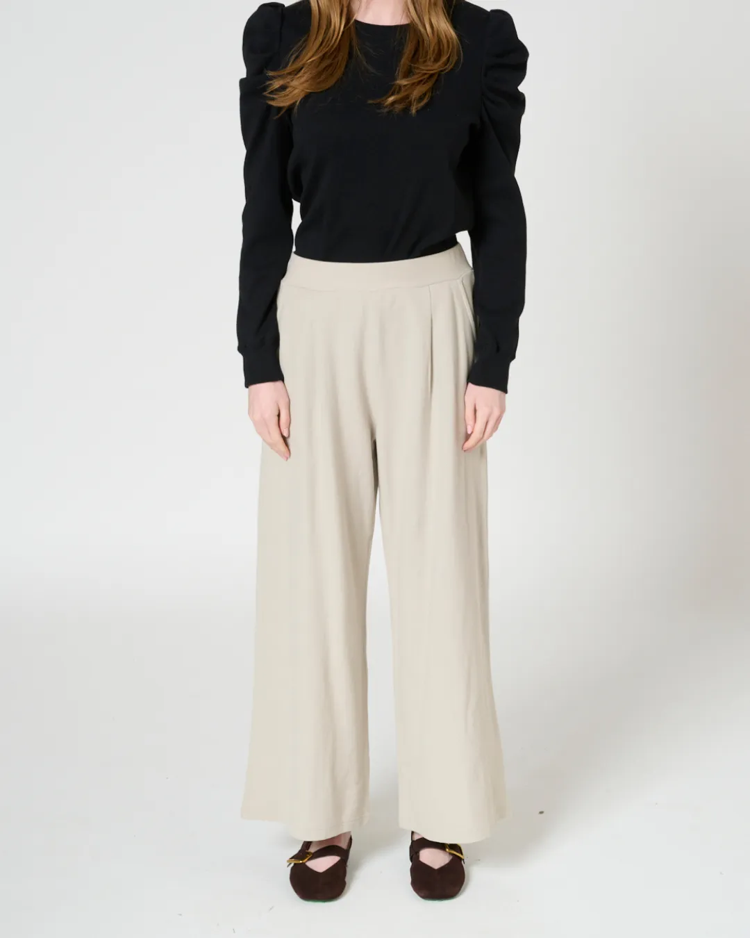 Leigh cropped pants sold by preloved