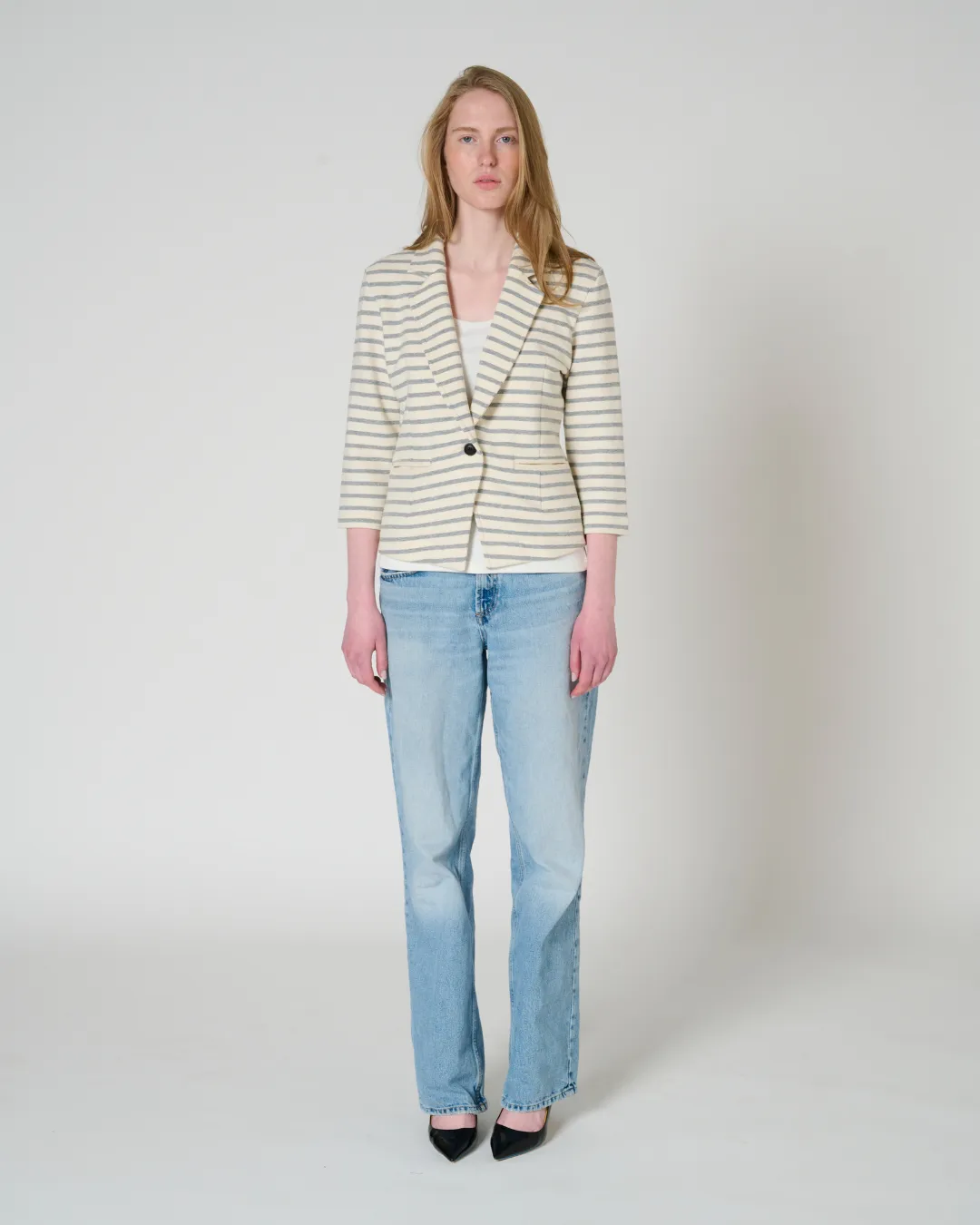 Lynn Blazer sold by preloved product image thumbnail 3
