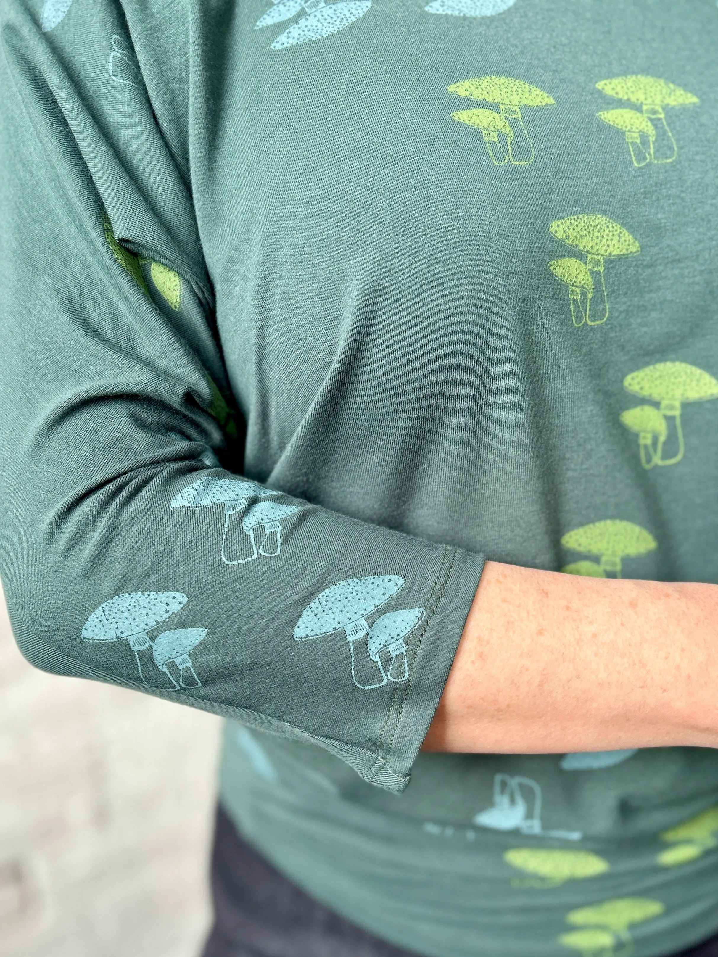 Ina - Pine sold by Smoking Lily product image thumbnail 5