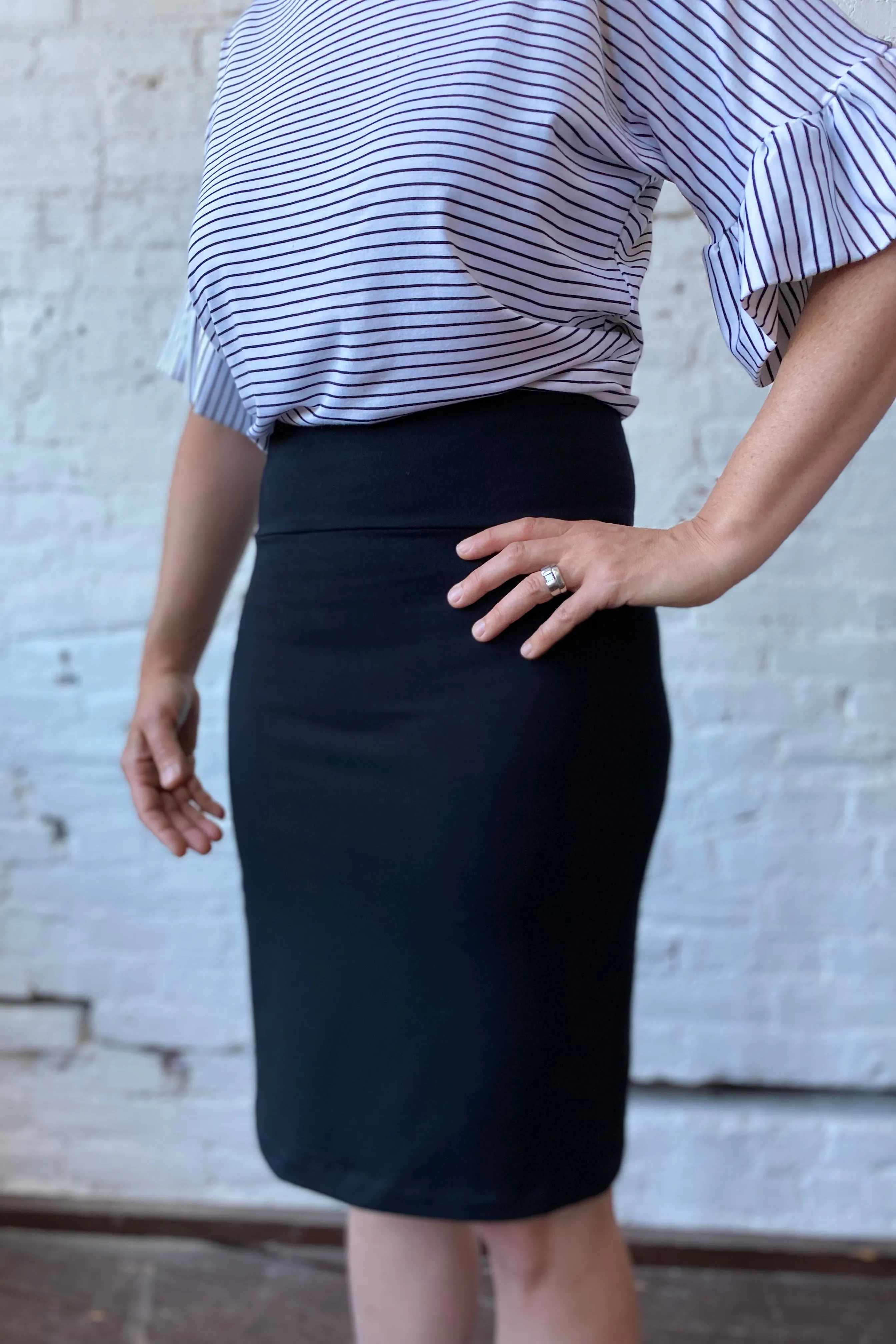 The Petite - Black Unprinted sold by Smoking Lily product image thumbnail 3