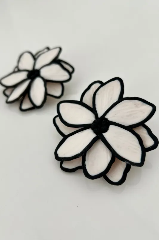 Studio 2255 Earring - Flora Black and White made by Smoking Lily