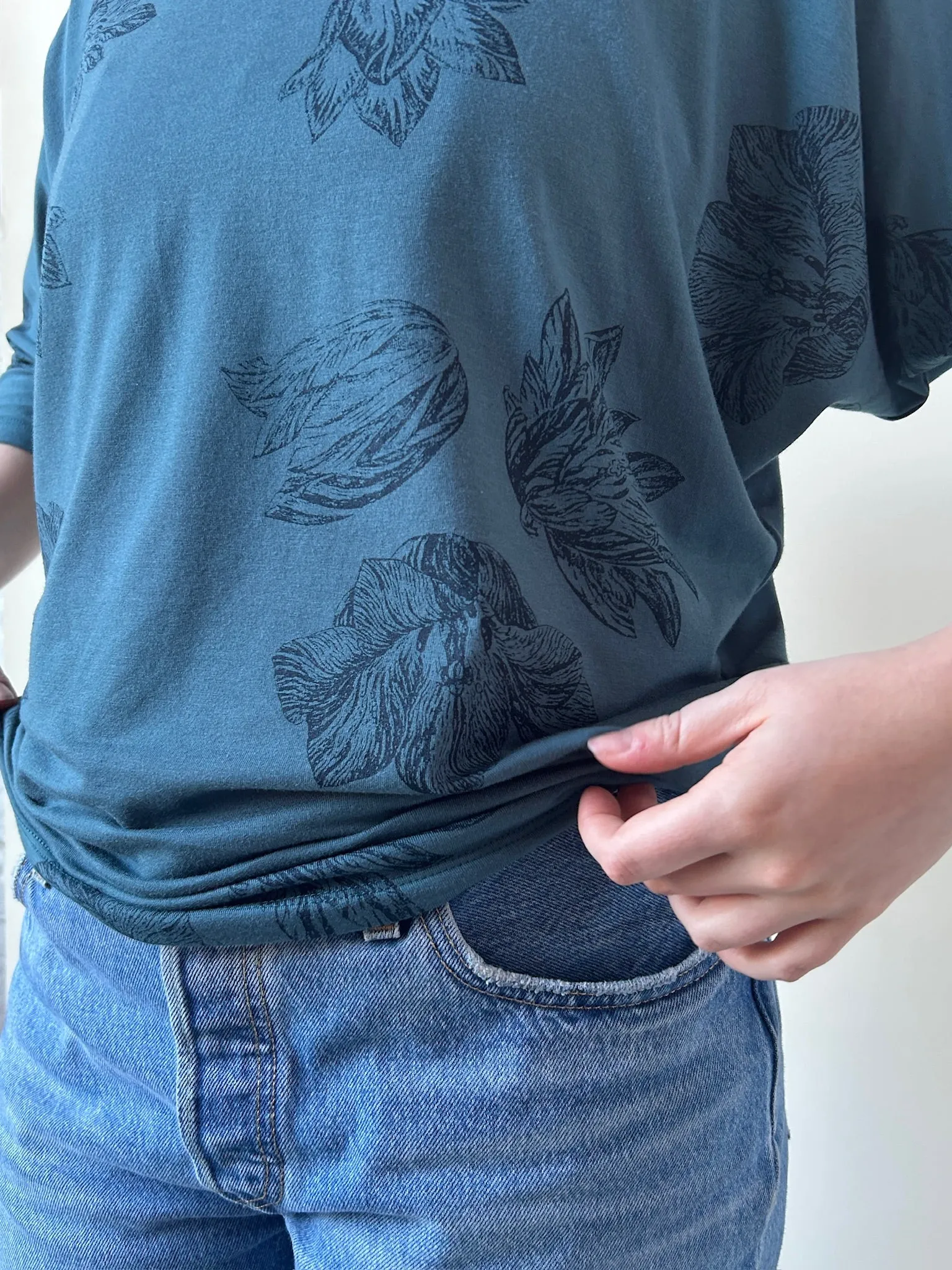 Nikita - Stargazer sold by Smoking Lily product image thumbnail 4