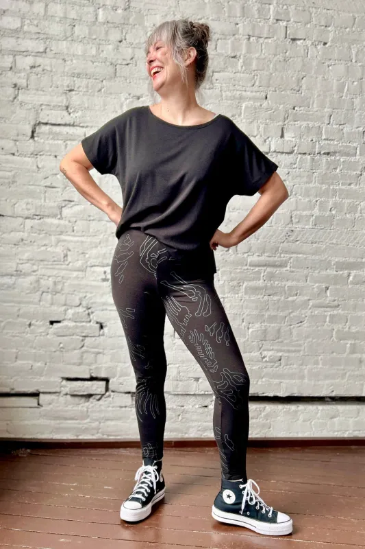 Final Sale Leggings 7/8 - Black sold by Smoking Lily
