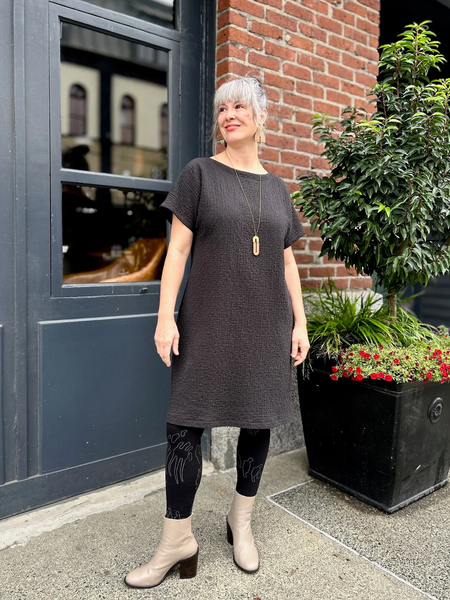 Final Sale Leggings 7/8 - Black sold by Smoking Lily product image thumbnail 3