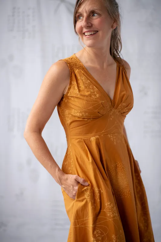 Kapow Dress - Bourbon made by Smoking Lily
