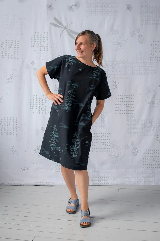 Minnow Tunic - Black made by Smoking Lily