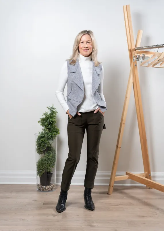 Jolie carpenter - stretch twill sold by Studio Dianne