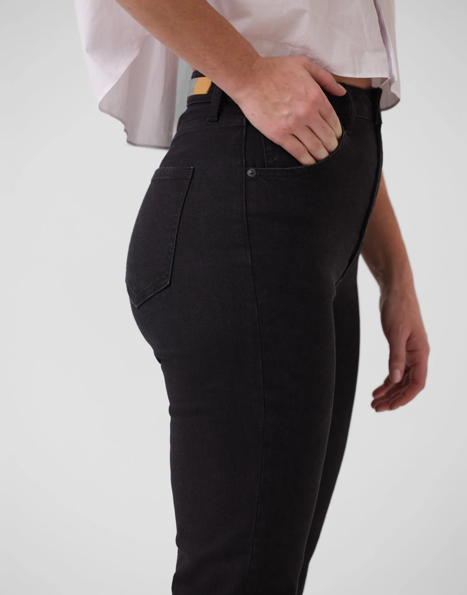 EMILY SLIM JEANS / BLACK sold by Yoga Jeans product image thumbnail 4