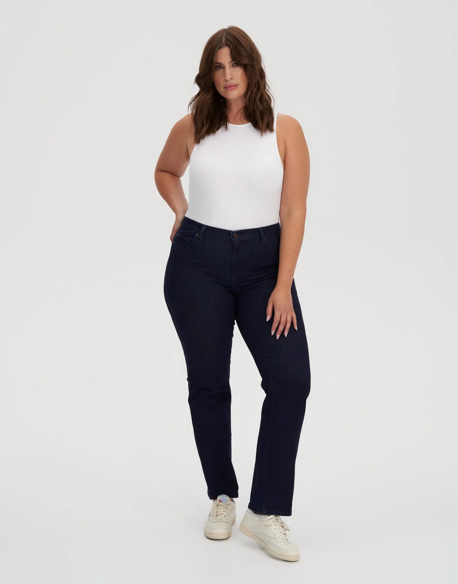 CLASSIC RISE / CHLOE STRAIGHT / PRAGUE / 31" INSEAM sold by Yoga Jeans product image thumbnail 5