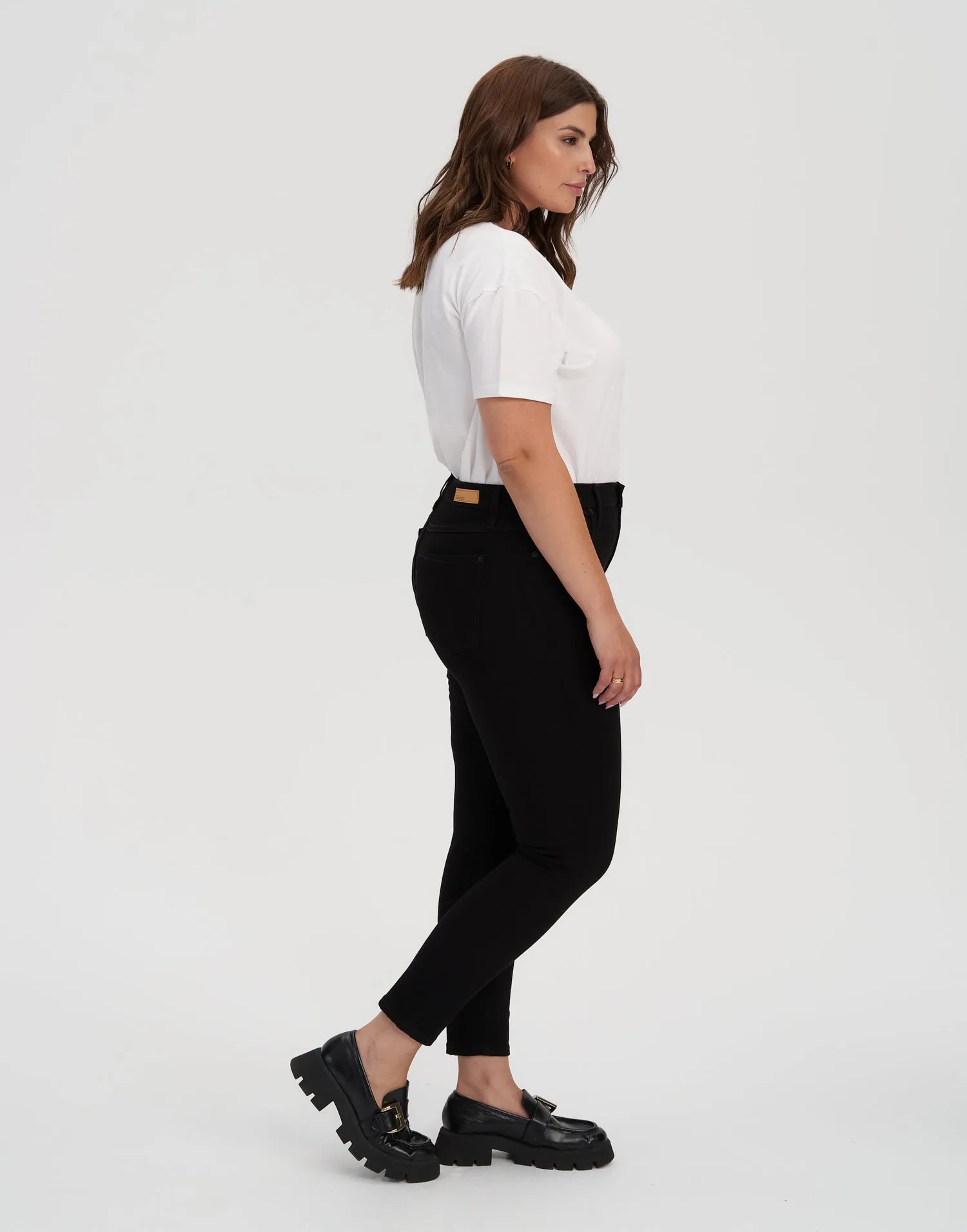 RACHEL SKINNY JEANS / 27" BLACK sold by Yoga Jeans product image thumbnail 2