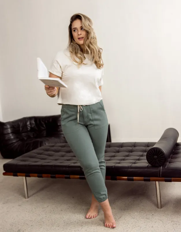 MALIA RELAXED JEANS JOGGER / LAUREL WREATH sold by Yoga Jeans