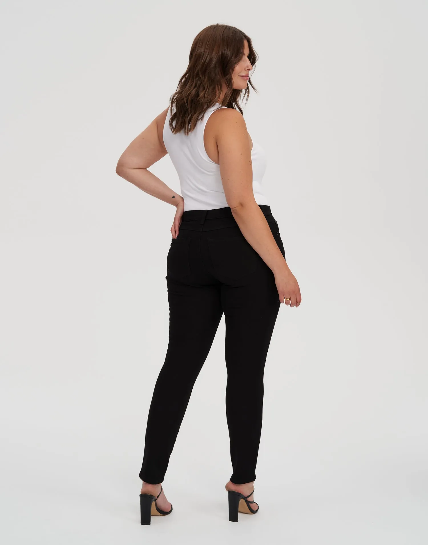RACHEL SKINNY JEANS / 30" BLACK sold by Yoga Jeans product image thumbnail 4