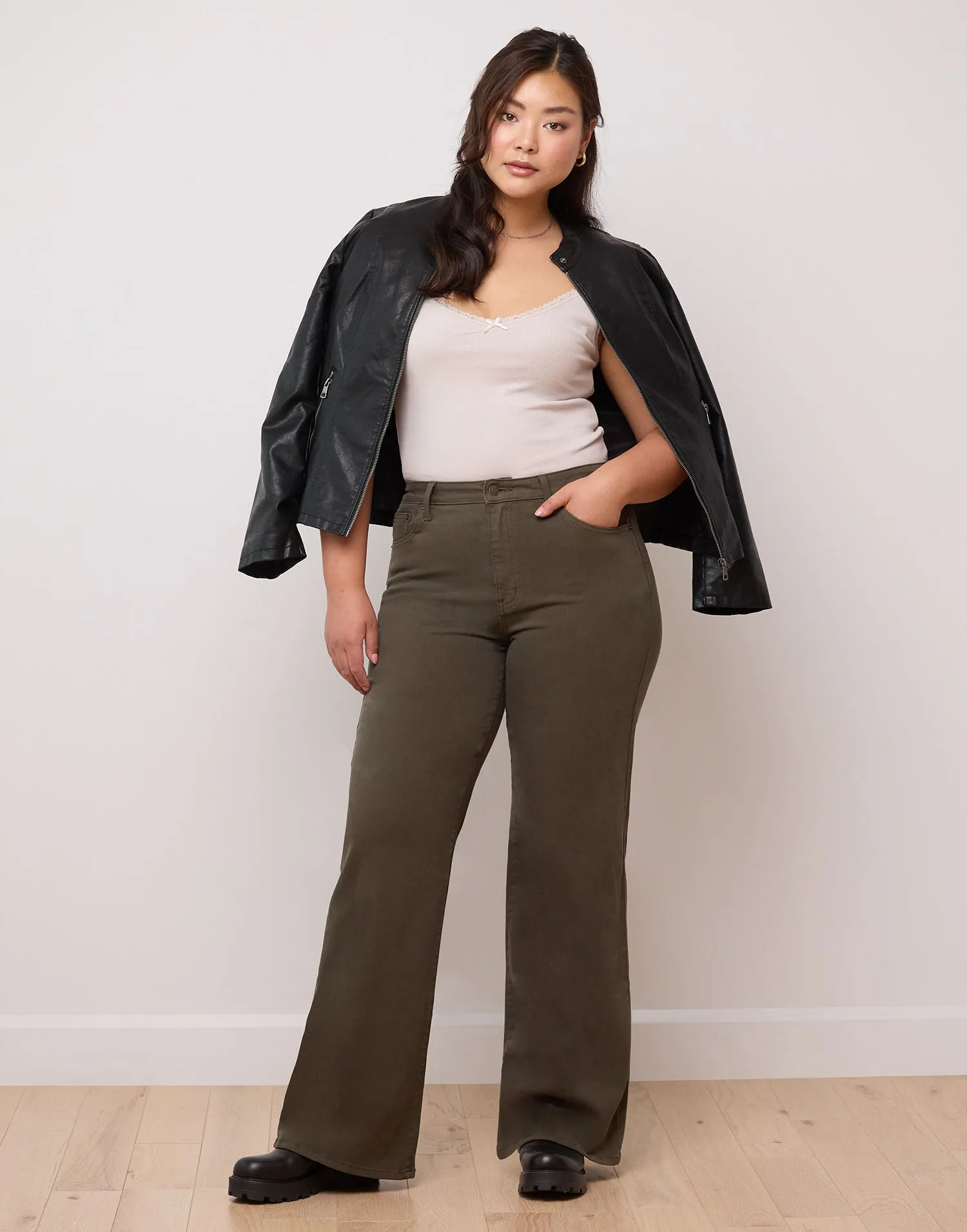 LILY WIDE LEG JEANS / VERT FONCE sold by Yoga Jeans product image thumbnail 2