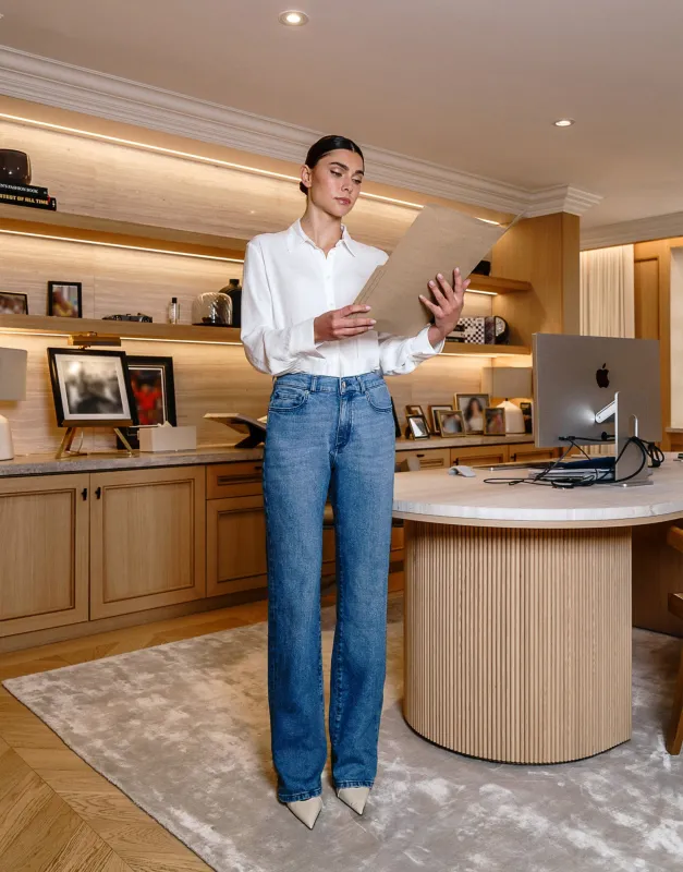 CHLOE STRAIGHT JEANS / AQUILA sold by Yoga Jeans