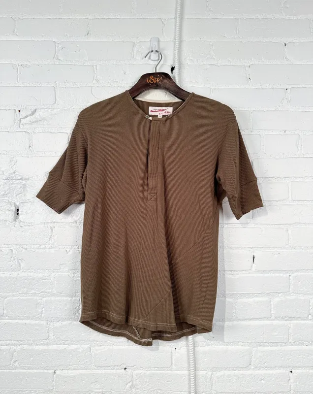 Vintage Hitchhiker Henley | Organic | Khaki Micro Waffle made by 18 Waits