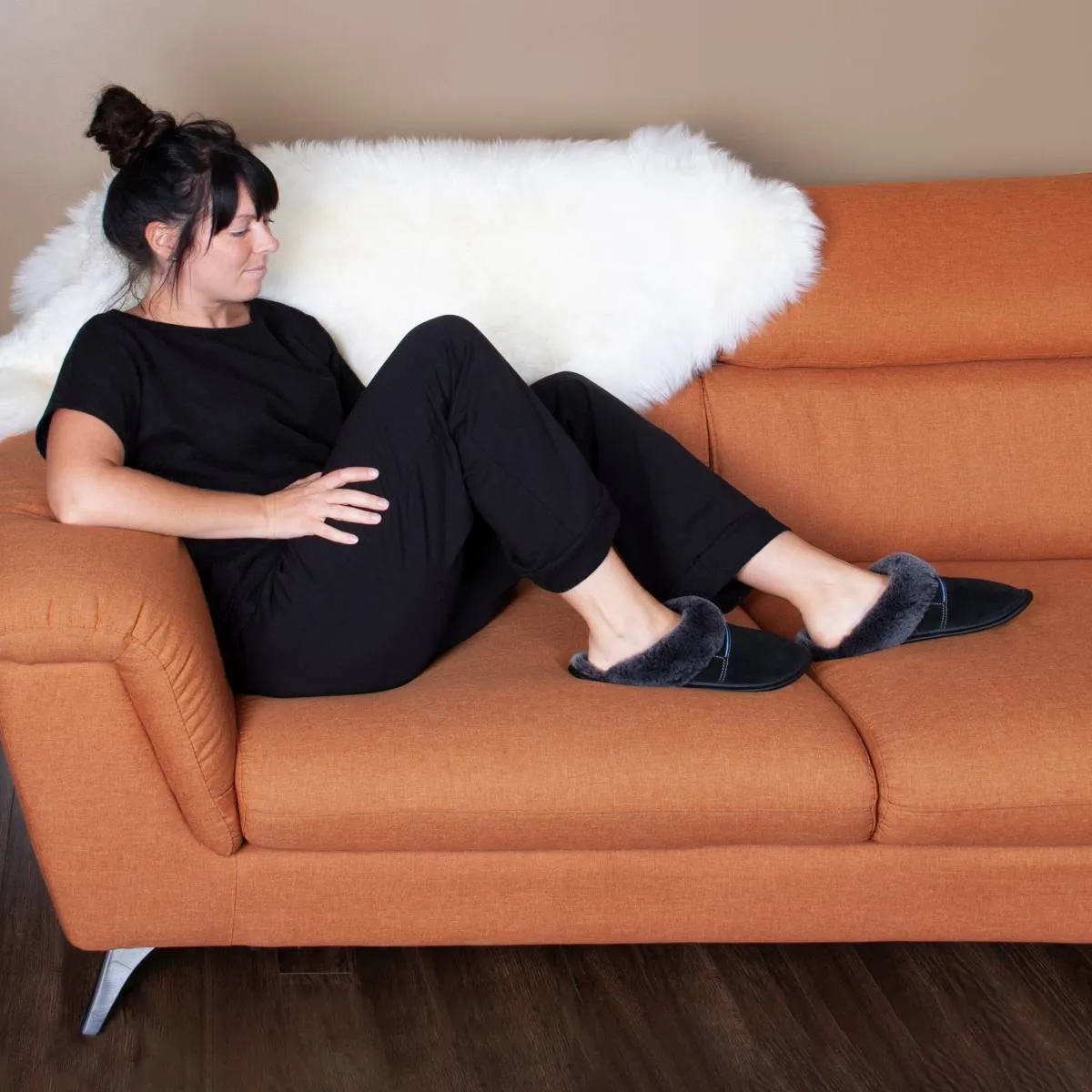 Milan bamboo loungewear sweater sold by Garneau Slippers