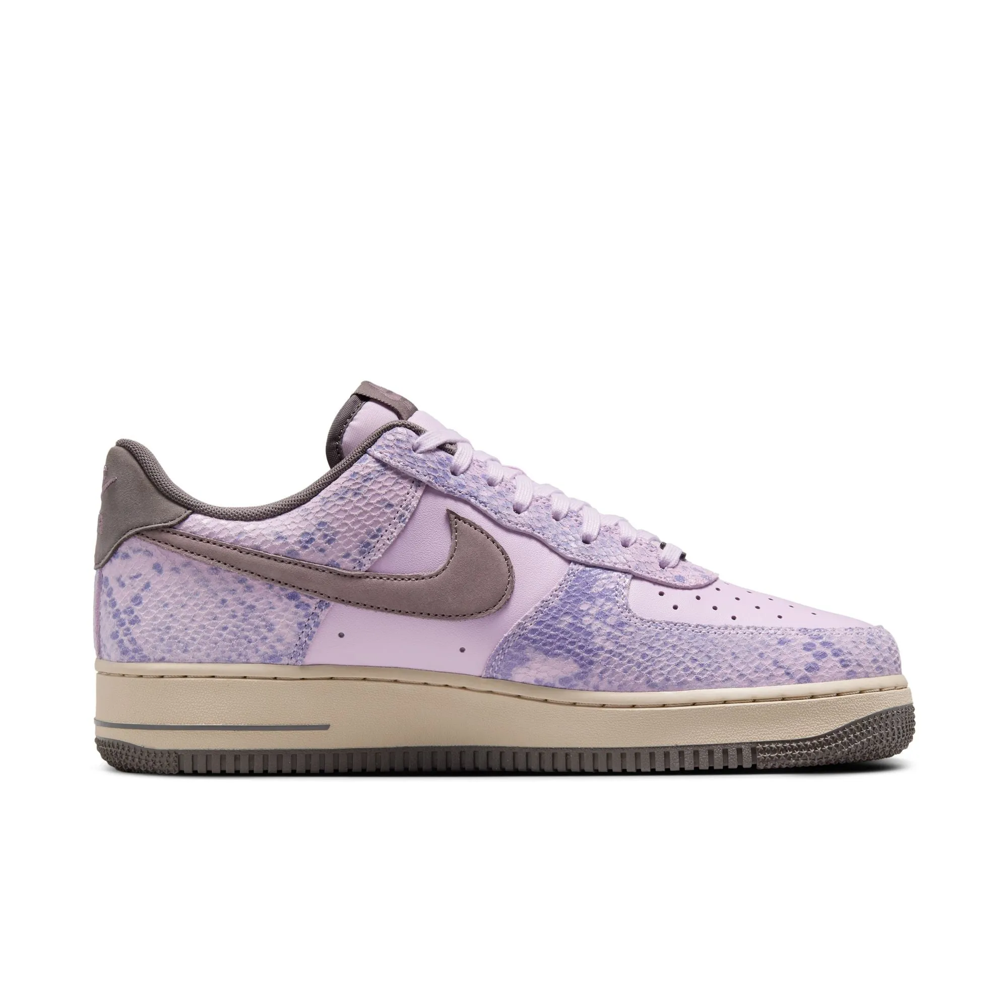 Air Force 1 '07 LV8 sold by Stomping Ground product image thumbnail 5