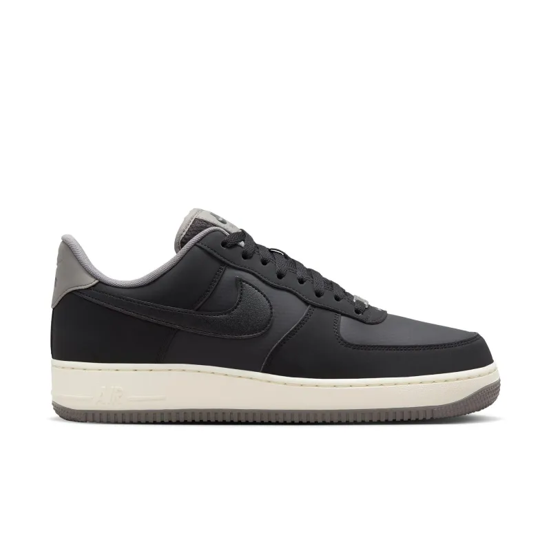 Air Force 1 '07 LV8CXV sold by Stomping Ground