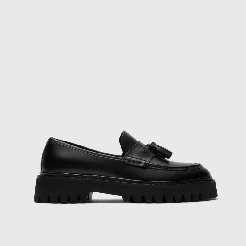 Hopper Tassel Loafer made by Walk London