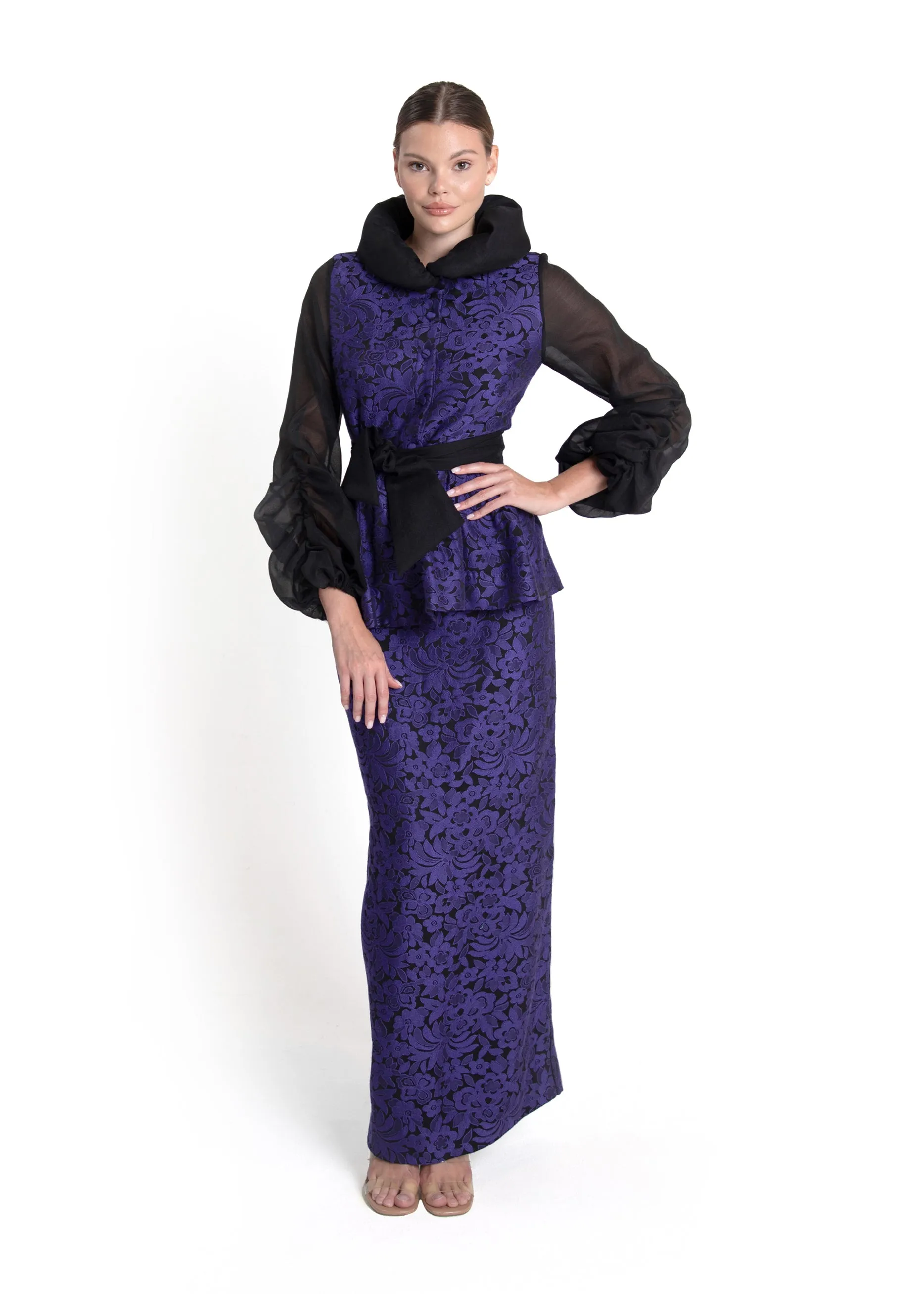 Alyna Skirt-Set sold by Baruni