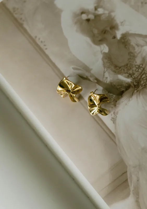 Bloom Studs – Gold sold by Bibi & Kim