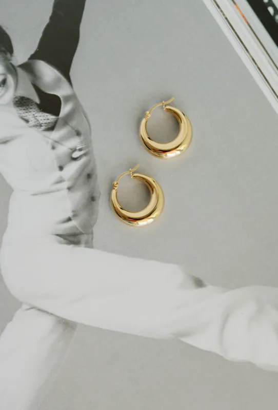Everyday Hoops – 25mm (Gold) sold by Bibi & Kim